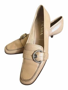 Vintage Y2K Prada Beige Leather Mid-Heel Loafers size EU 37